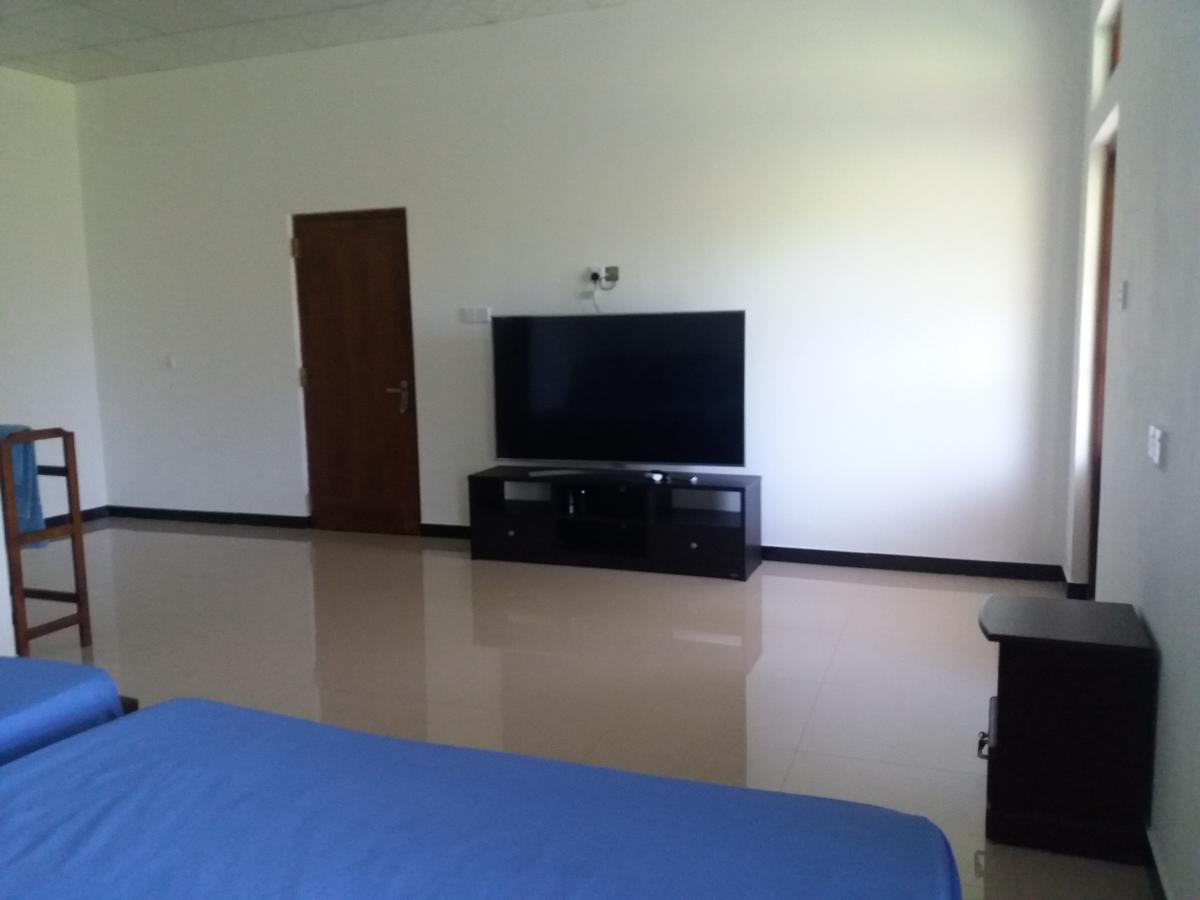 Amawin Resort Hambantota Exteriör bild