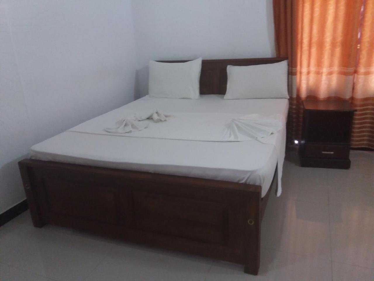 Amawin Resort Hambantota Exteriör bild